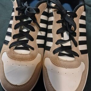 K-Swiss Tan and Black Striped Sneakers